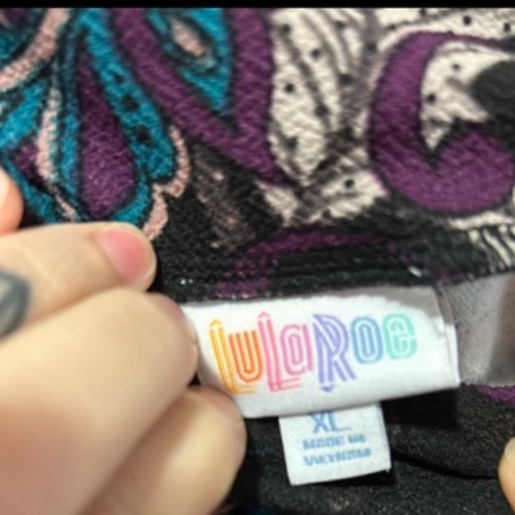 Lularoe multi colored (black,purple,teal,cream) pencil skirt in a size XL - Picture 4 of 4